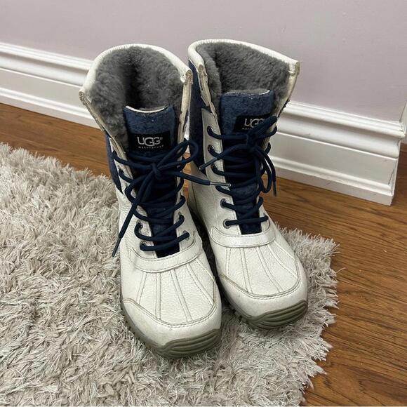 UGG Adirondak II Waterproof Faux Fur Lined Winter Boots, size 7, white blue - Picture 2 of 9